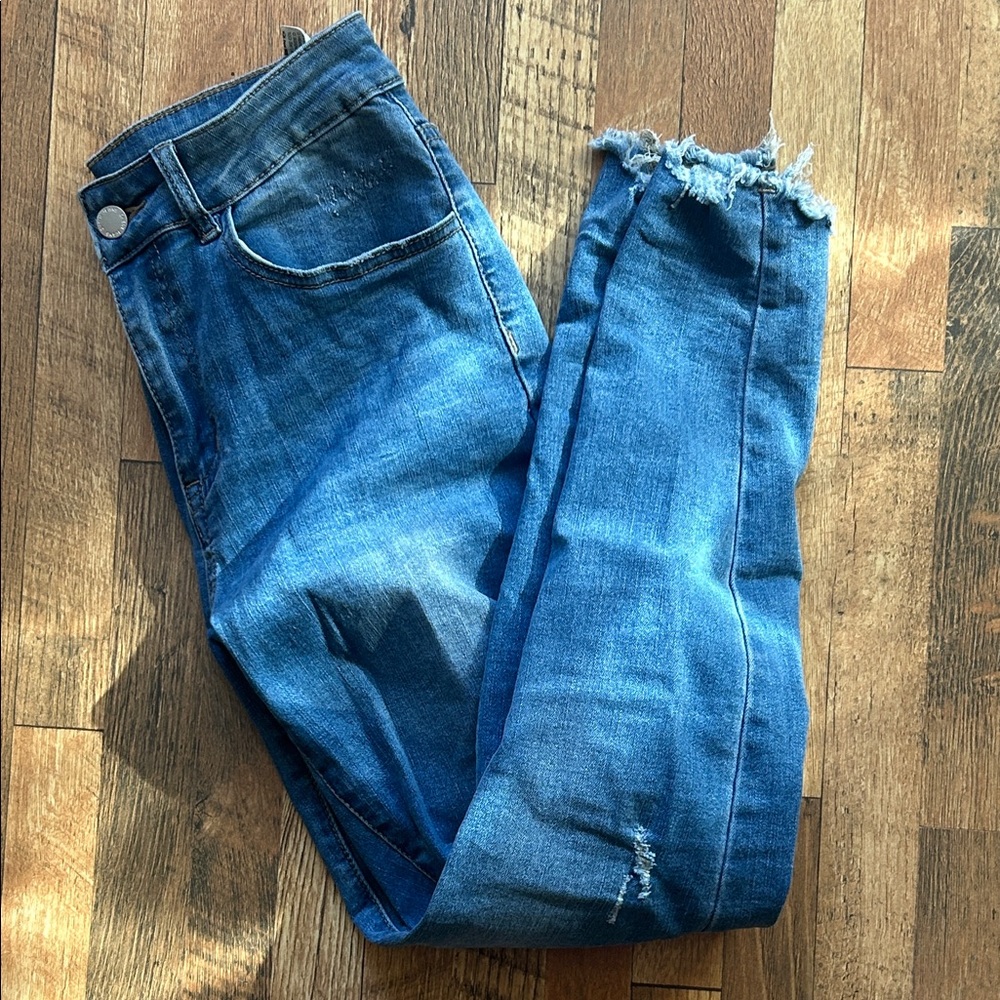 SHEIN Frayed Hem Blue Women's Jeans
